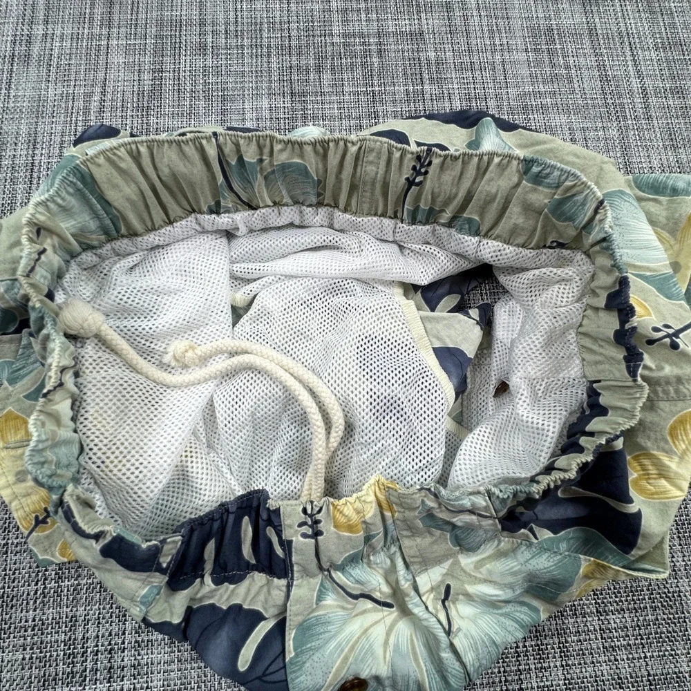 Tommy Bahama Mens Swim Trunks Medium Bungalow Island Floral Nylon Mesh Lined